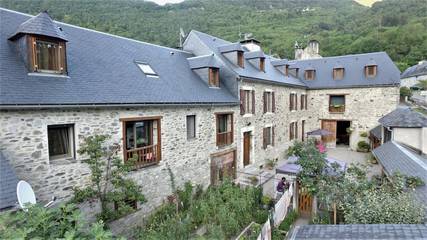 Location de vacances pour 8 personnes, avec terrasse à Guchan