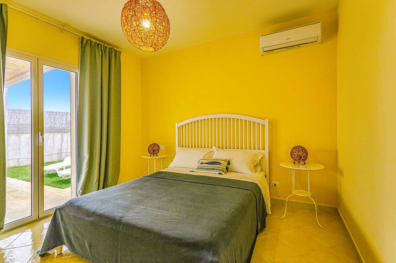 Villa für 4 Personen mit Garten in Santa Maria del Focallo, Ispica