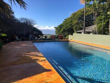 Chambre d’hôte pour 3 personnes, avec jardin ainsi que piscine et vue dans Hawai