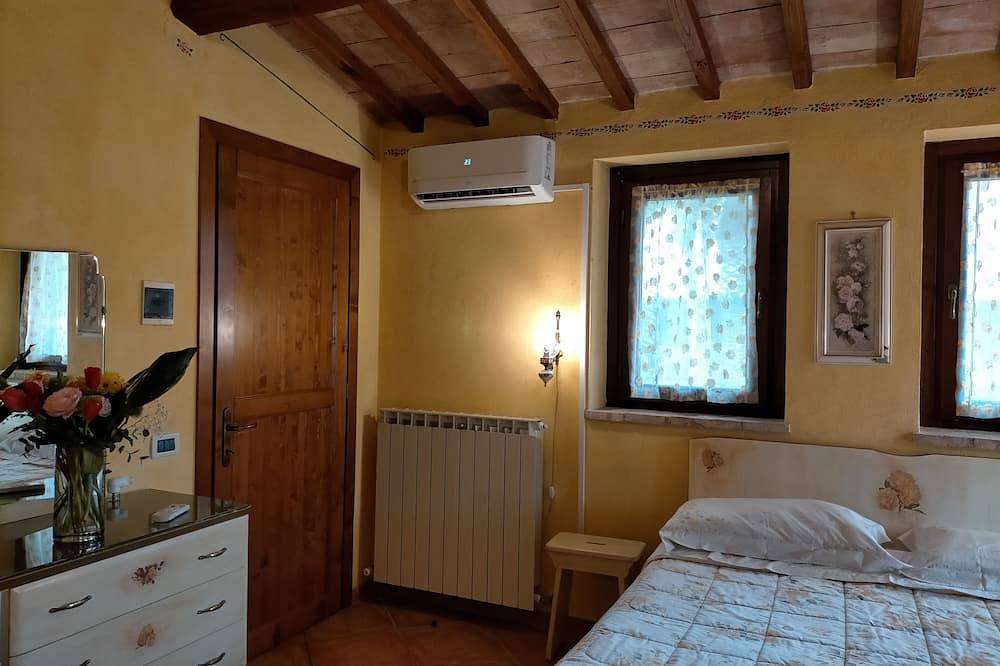 Casale Eredità Ostern in Orte 70 km nördlich von Rom Privater Pool x 6 Personen in Orte, Terni Provinz