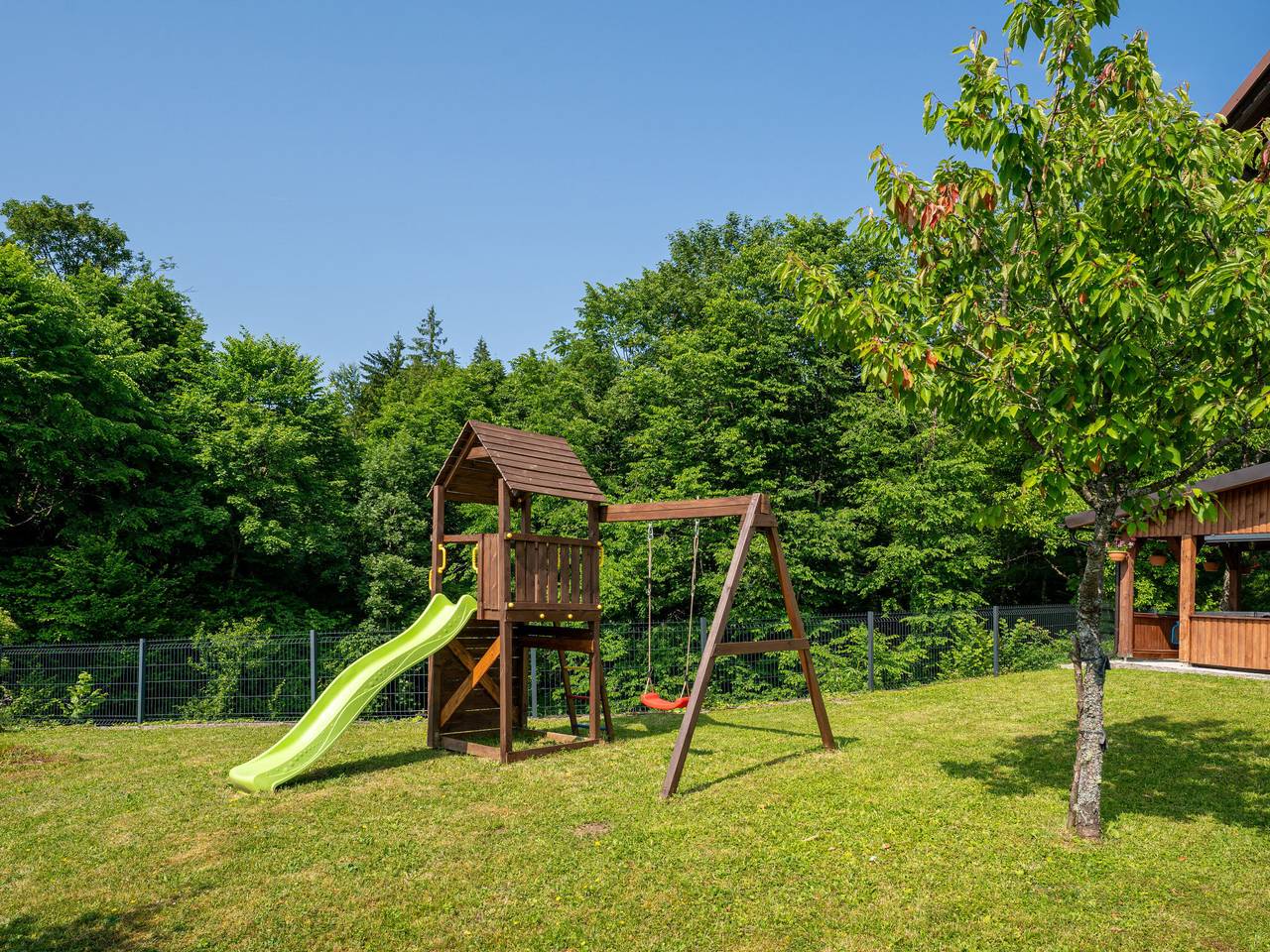 Maklen in Delnice, Primorje-Gorski Kotar