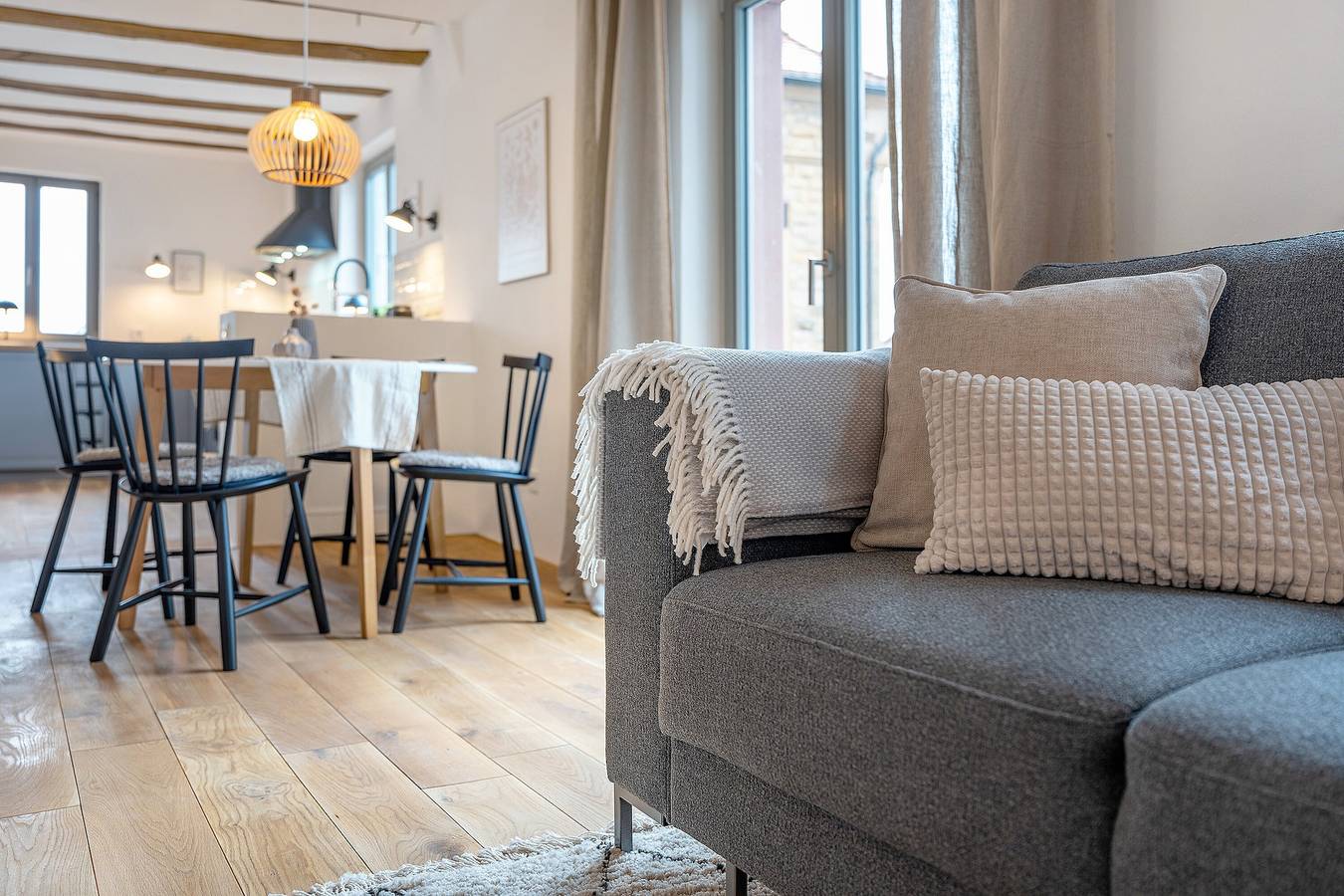 Entire apartment, Apartment "Altes Pfarrhaus - Studio" with Shared Terrace & Wi-Fi in Gleisweiler, Südliche Weinstraße