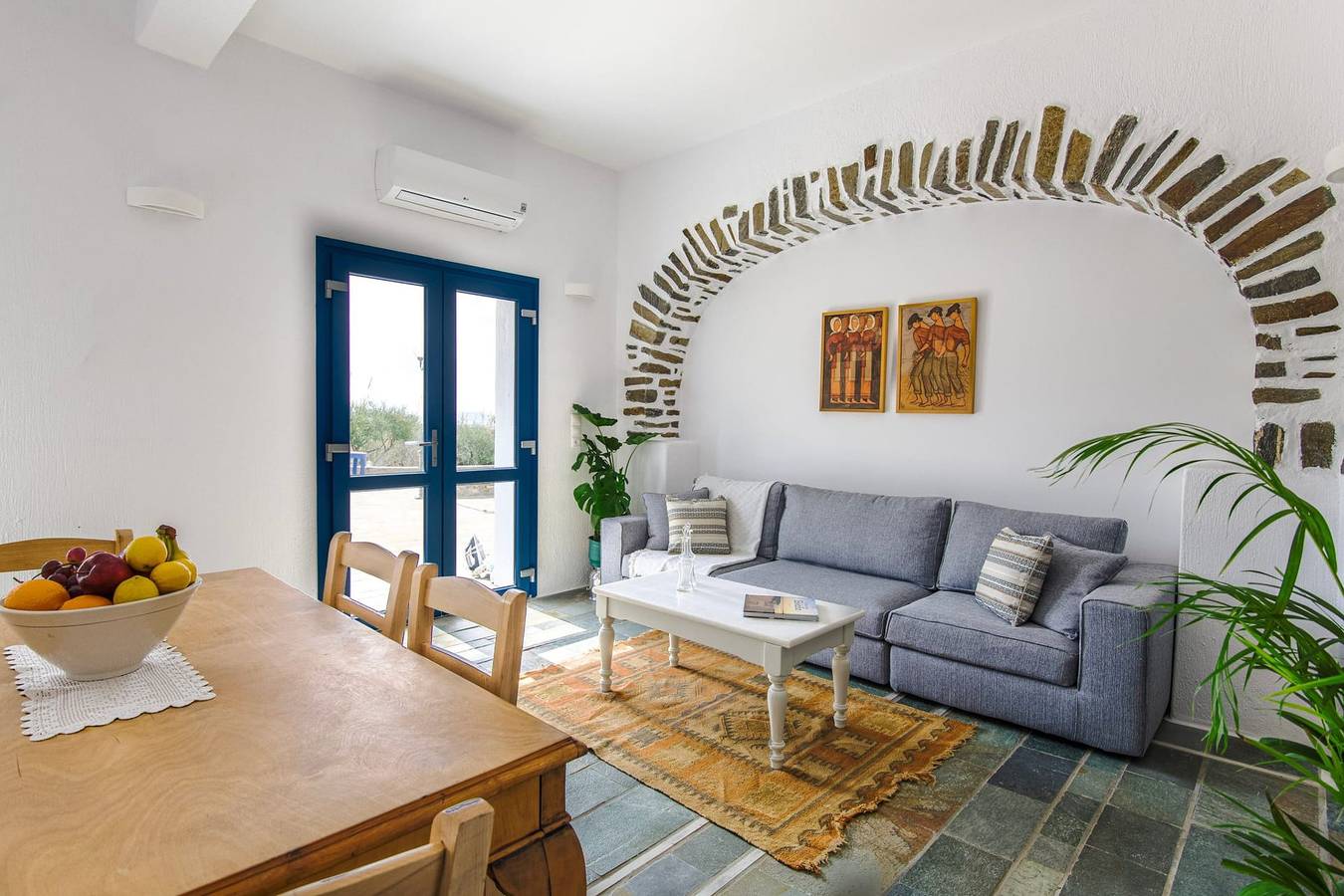 Heavenly Paros Villa | Villa Emerald Cove | 4 Bedrooms | Fully Airconditioned with Infinity Pool & Private Gardens & Sea Views | Agia Irini in Sarakiniko, Paros