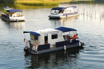 Hausboot für 3 Personen in Demmin, Mecklenburgische Seenplatte, Bild 1