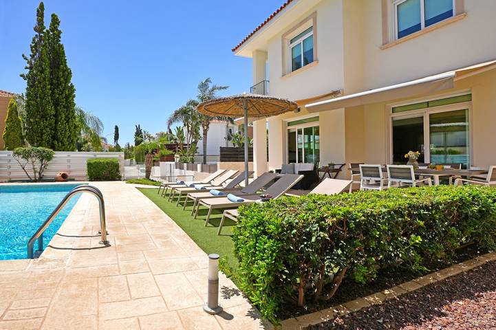 Villa für 6 Personen, mit Balkon und Pool sowie Garten auf Zypern - 2