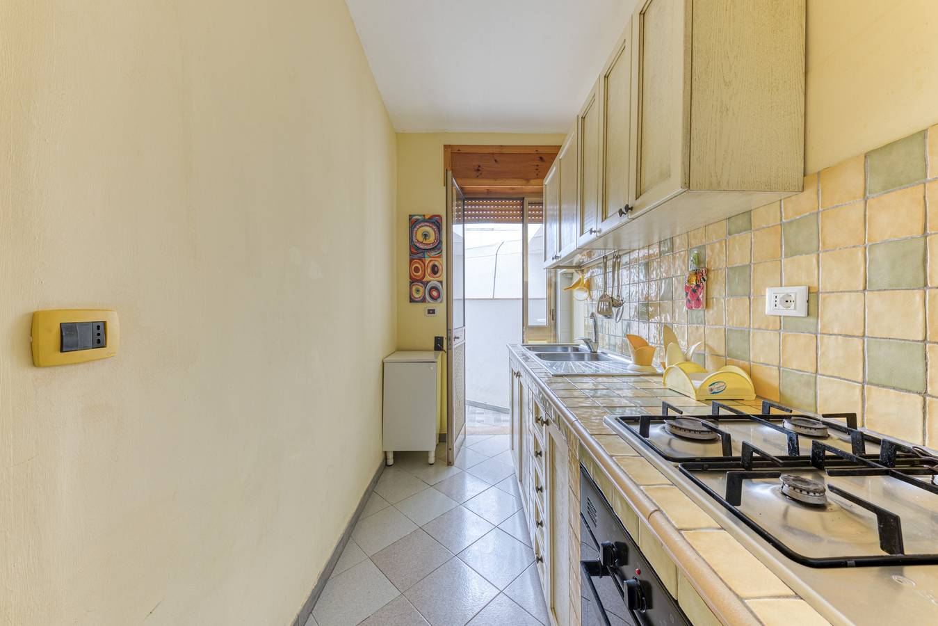 Apartamento entero, Apartamento vacacional "Baia Del Mare" con 2 terrazas privadas, jardín privado y A/C in Lido Marini, Golfo de Tarento
