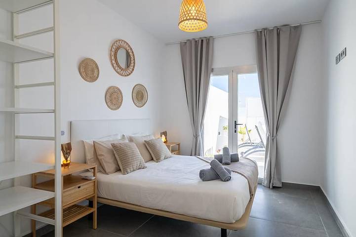 Sea La Vie by Buenavilla | Bright new 4-bedroom villa with private pool in Puerto del Carmen, Tías