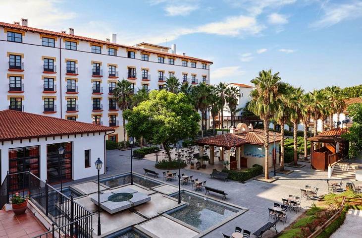 Hotel para 4 personas, con jardín además de terraza y piscina en Salou - 2