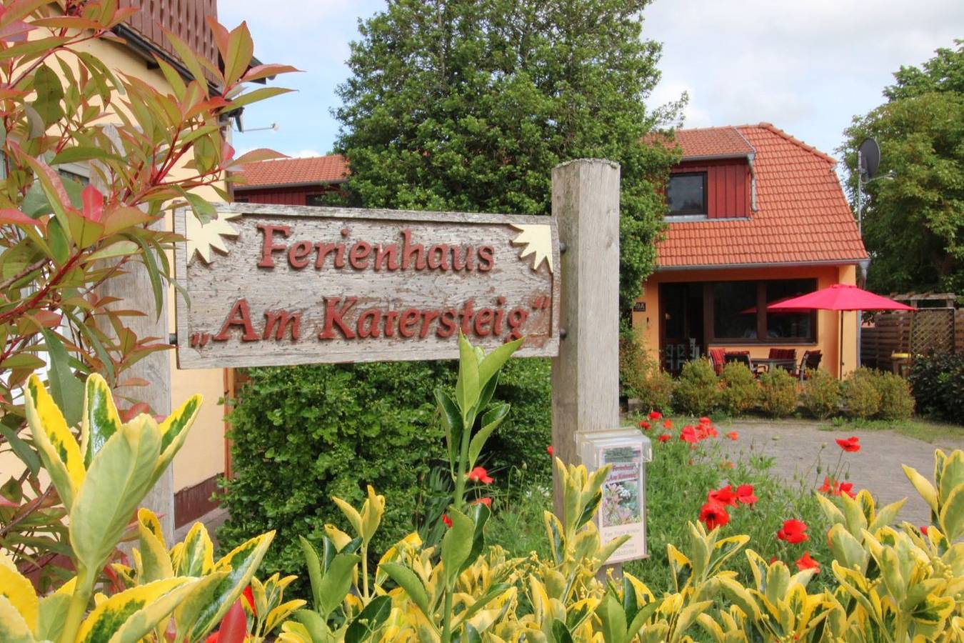 Ganze Wohnung, Ganz zentral im Dorf und dennoch sehr ruhig am Ende einer Sackgasse gelegen. in Wustrow, Fischland