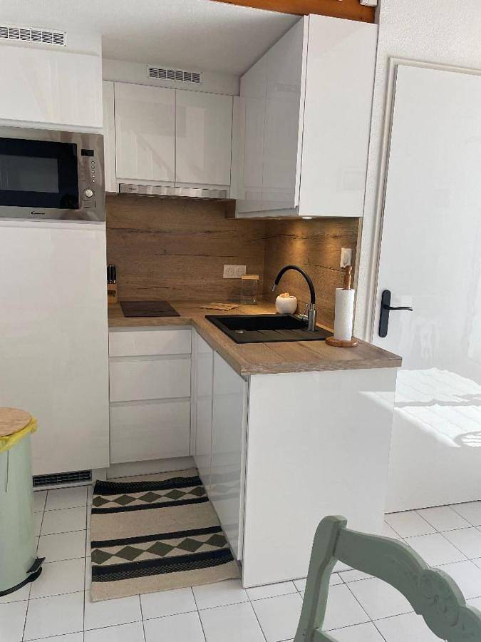 Gîte pour 4 personnes, avec Balcon et Terrasse ainsi que Jardin et Piscine dans Gouzon - 4