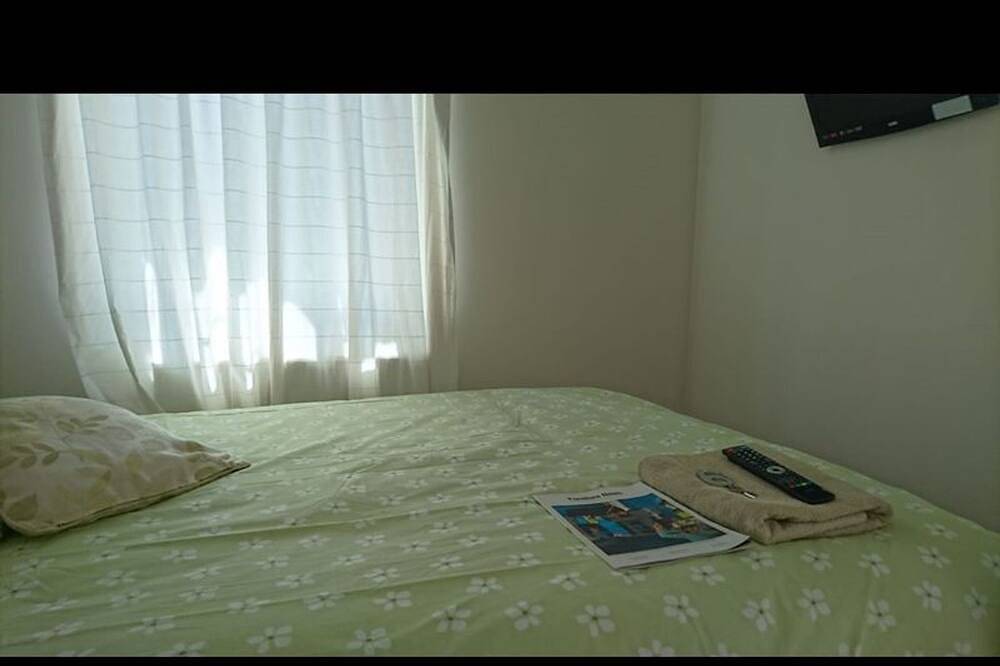 Chambre double avec salle de douche privée - deg-yr in Borough londonien de Hillingdon, Londres