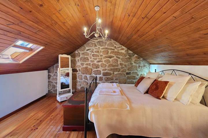 Gîte pour 4 personnes, avec balcon et jardin à Castro Laboreiro - 2