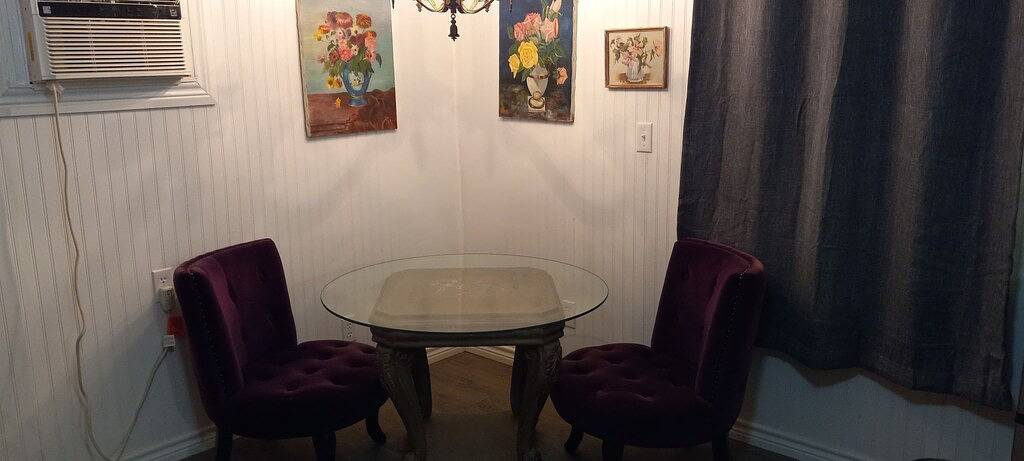 Adorable Boho Cabin Just Renovated & Only 2 Miles To Trade Days in Canton, Van Zandt County