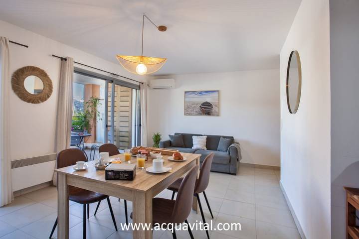 Gîte pour 4 personnes, avec balcon, adapté aux familles à Calvi - 2