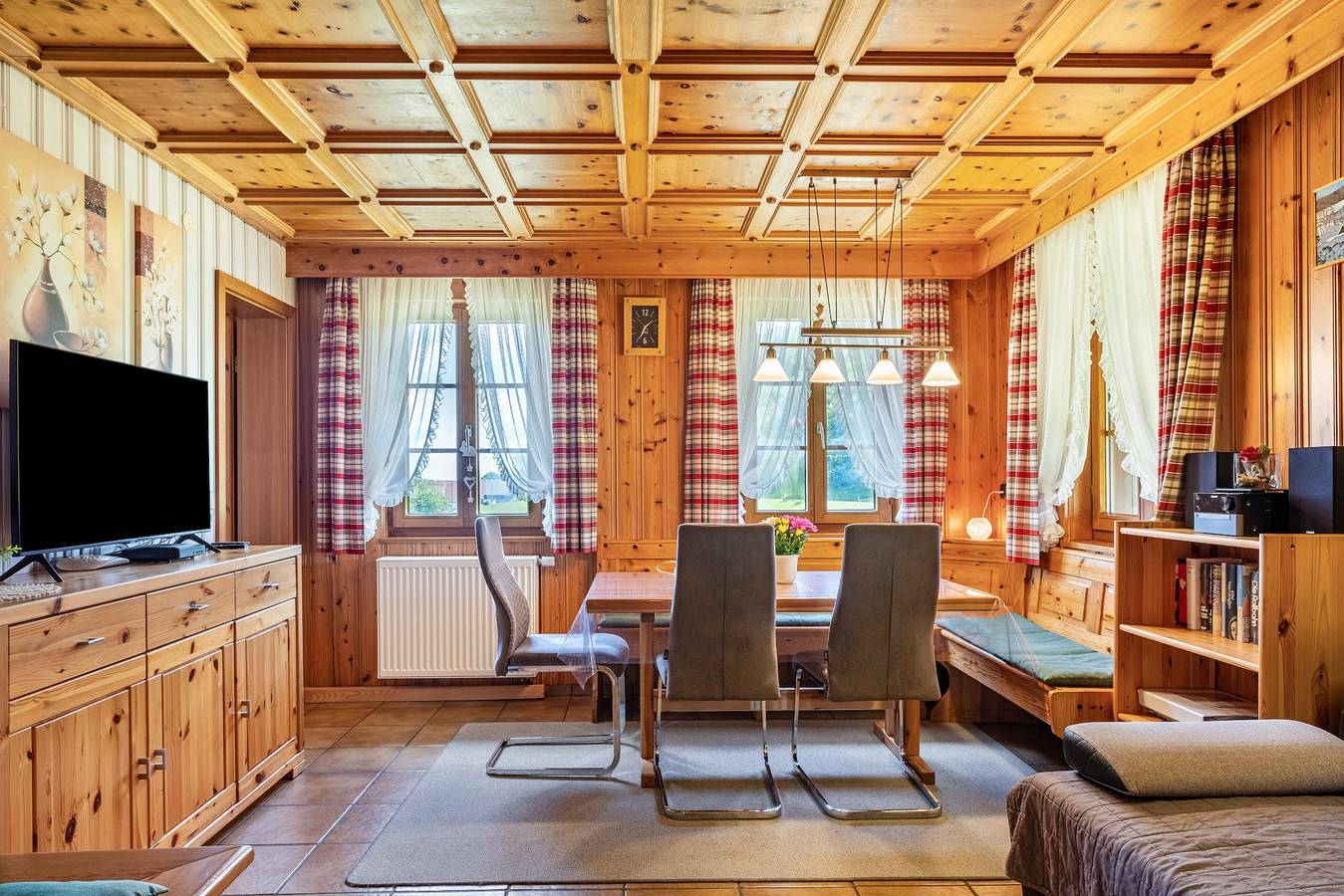 Ganze Wohnung, Apartment 'Talblick' mit Bergblick, privater Terrasse und Wlan in Wolfach, Kinzigtal