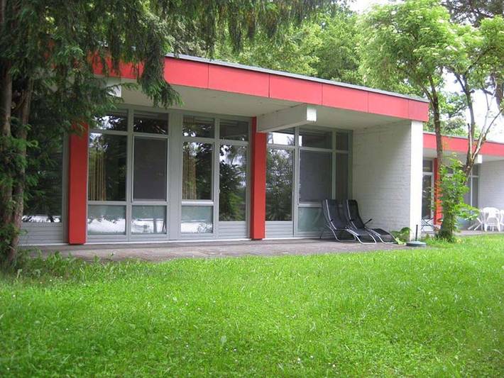 Kolping Feriendorf (Vogelsbergdorf) - Bungalows Typ A, 1 Doppelzimmer und 1 Einzelzimmer mit Dusche und Wc in Herbstein, Vogelsberg Region