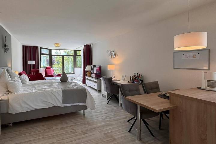 Apartmenthotel für 2 Personen, mit Terrasse und Sauna - 1