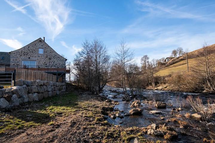 Gîte pour 8 personnes, avec Terrasse à Nasbinals - 2