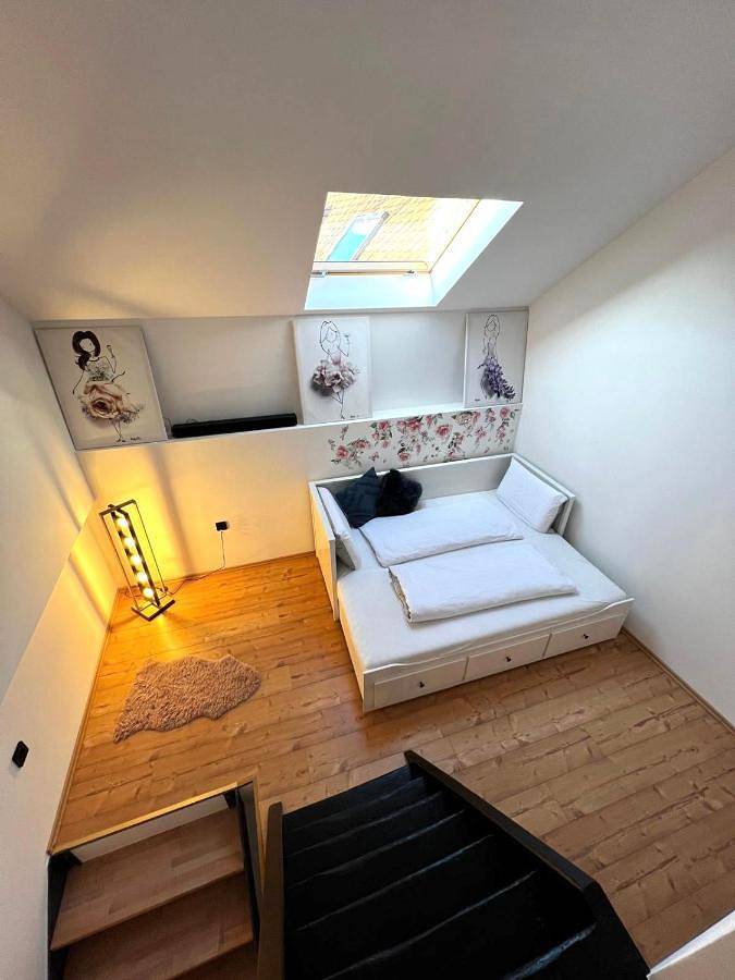 Appartement entier, Bright and Modern Loft Retreat in Kehl, Forêt-Noire centrale