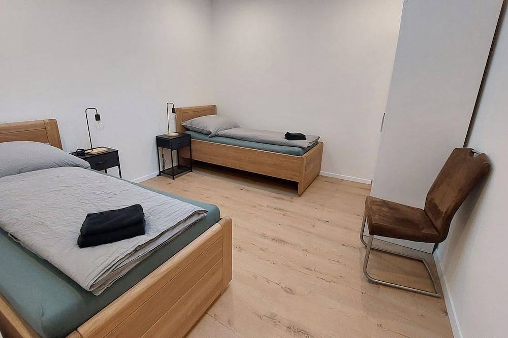 Ganze Wohnung, 3! Neue Ferienwohnungen \"Zur Hofreite \" mit großer Spiel-und Liegewiese! in Mörlenbach, Bergstraße