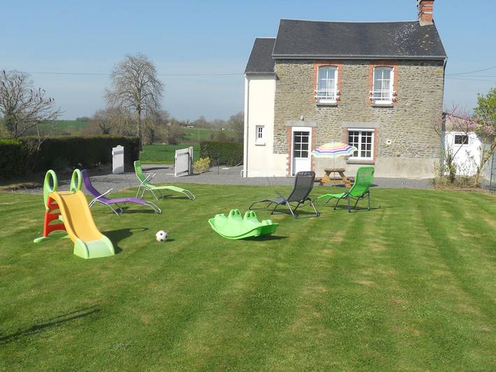 Gîte pour 6 personnes, avec jardin