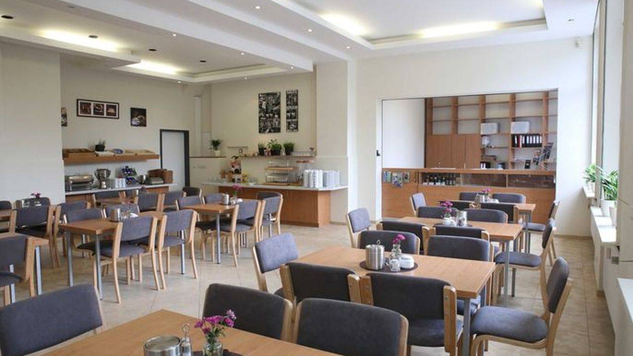 Doppelzimmer für 2 Personen (30 m²) in Magdeburg in Magdeburg, Elbe-Börde-Heide