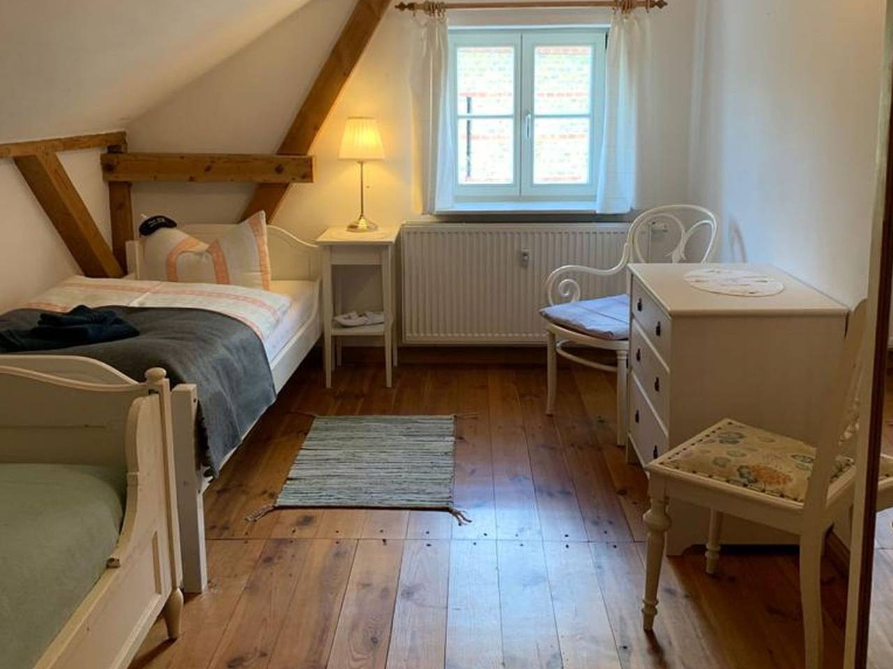 Ganze Wohnung, Ferienwohnung 3 Mit 3 Schlafzimmern" mit Gemeinschaftsterrasse, Gemeinschaftsgarten und Wlan in Ketzin, Havelland