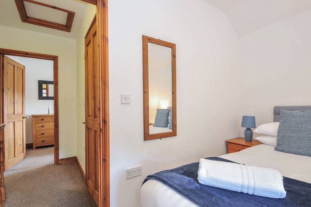 Norvys, pet friendly, country holiday cottage in Bossiney in Tintagel, Pentire Point - Widemouth