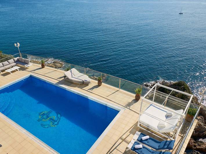 Chalet para 12 personas, con sauna además de terraza y jacuzzi en Provincia de Gerona - 3