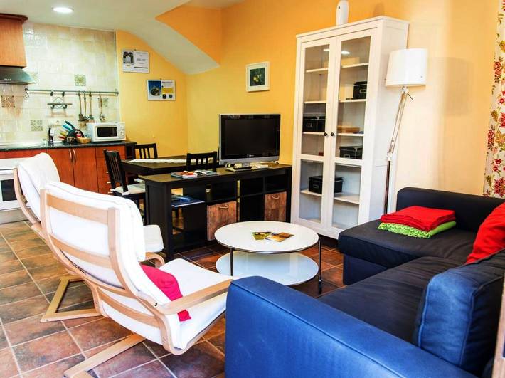 Casa rural para 6 personas, con Balcón y Terraza además de Jardín y Vistas en Casar de Palomero - 2