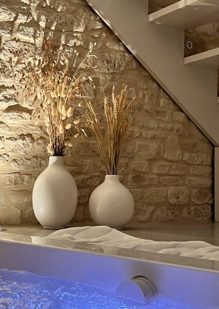 La Clé des Granges – Suite la Romantique, jacuzzi sauna in Notre-Dame-de-la-Mer, Yvelines