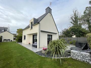 Location de vacances pour 9 personnes, avec jardin dans Plage Kerfontaine