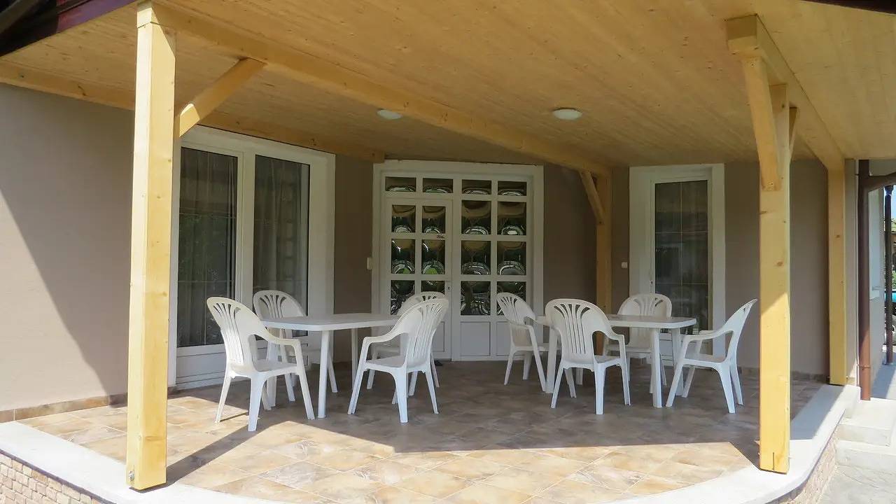 Ganze Ferienwohnung, Ferienwohnung für 2 Personen (30 m²) in Balatonlelle in Balatonlelle, Plattensee Südufer