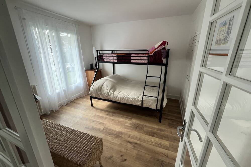 Maison spacieuse au calme pour 7 voyageurs in Saint-Rémy-la-Vanne, Seine-et-Marne