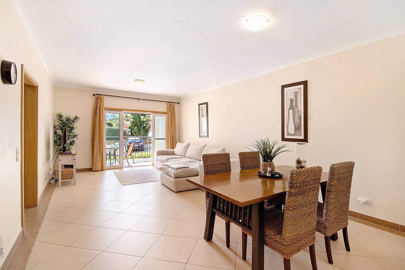 Ganze Wohnung, Ferienwohnung 'O'Pomar 150' mit Gemeinschaftspool, Balkon und Klimaanlage in Cabanas de Tavira, Conceição e Cabanas de Tavira