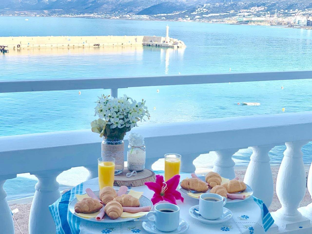 Ganze Wohnung, Quadruple Room with Sea View in Limenas Chersonisou, Iraklio-Heraklion und Umgebung