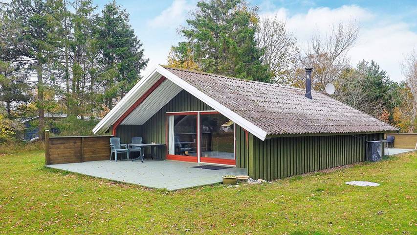 Ferieudlejning for 6 personer, med terrasse i Fyns Hoved