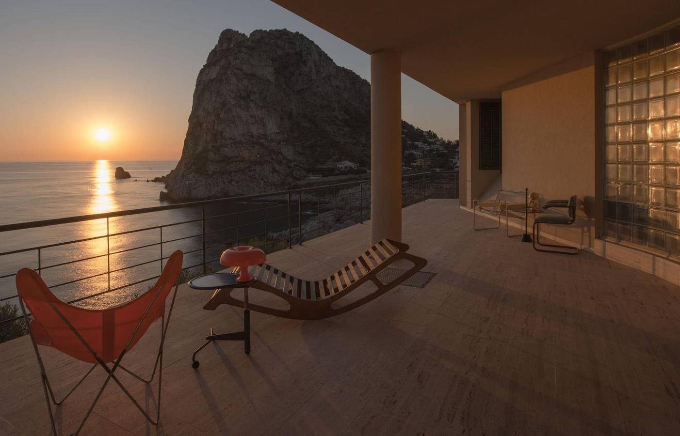 Villa Capo Zafferano con vista mare, Wi-Fi e aria condizionata in Capo Zafferano, Bagheria
