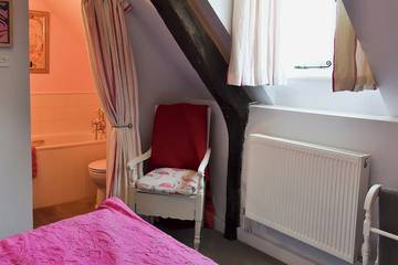 Holiday Home for 2 People in Lymington, New Forest National Park, Photo 2