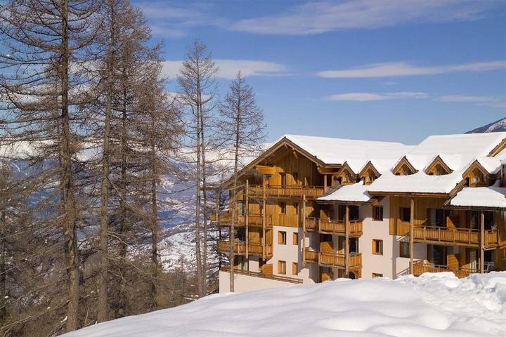 Appart’hôtel pour 6 personnes, avec Balcon et Piscine à Les Orres