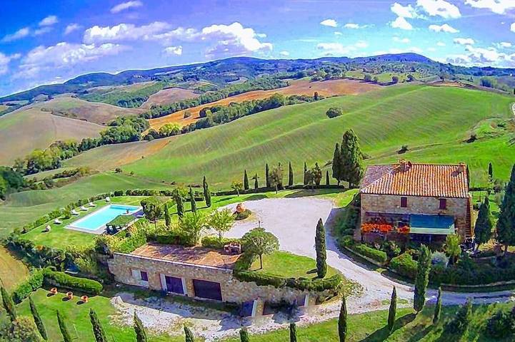 Villa in Montalcino, exclusive for you, stunning view!!! in San Giovanni d'Asso, Montalcino