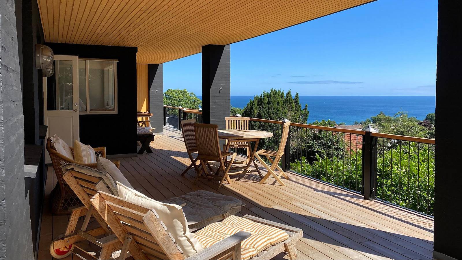 Modern holiday home with exceptional sea views in Sandkås, Allinge