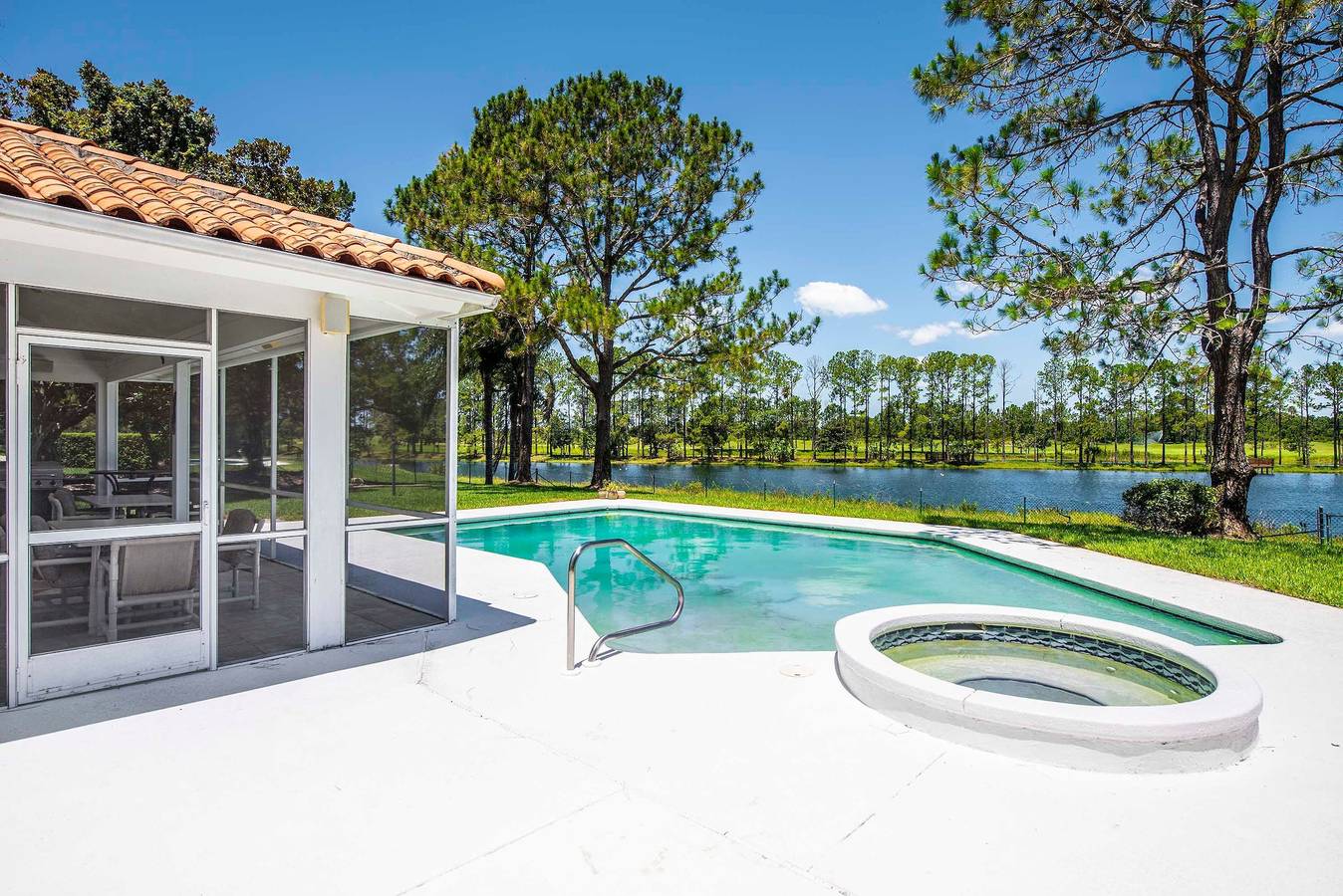 Swiss 23 - Lake Stephanie in Lake County