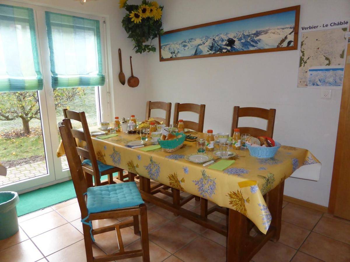 B&B Les Acacias in Versegères, Bagnes
