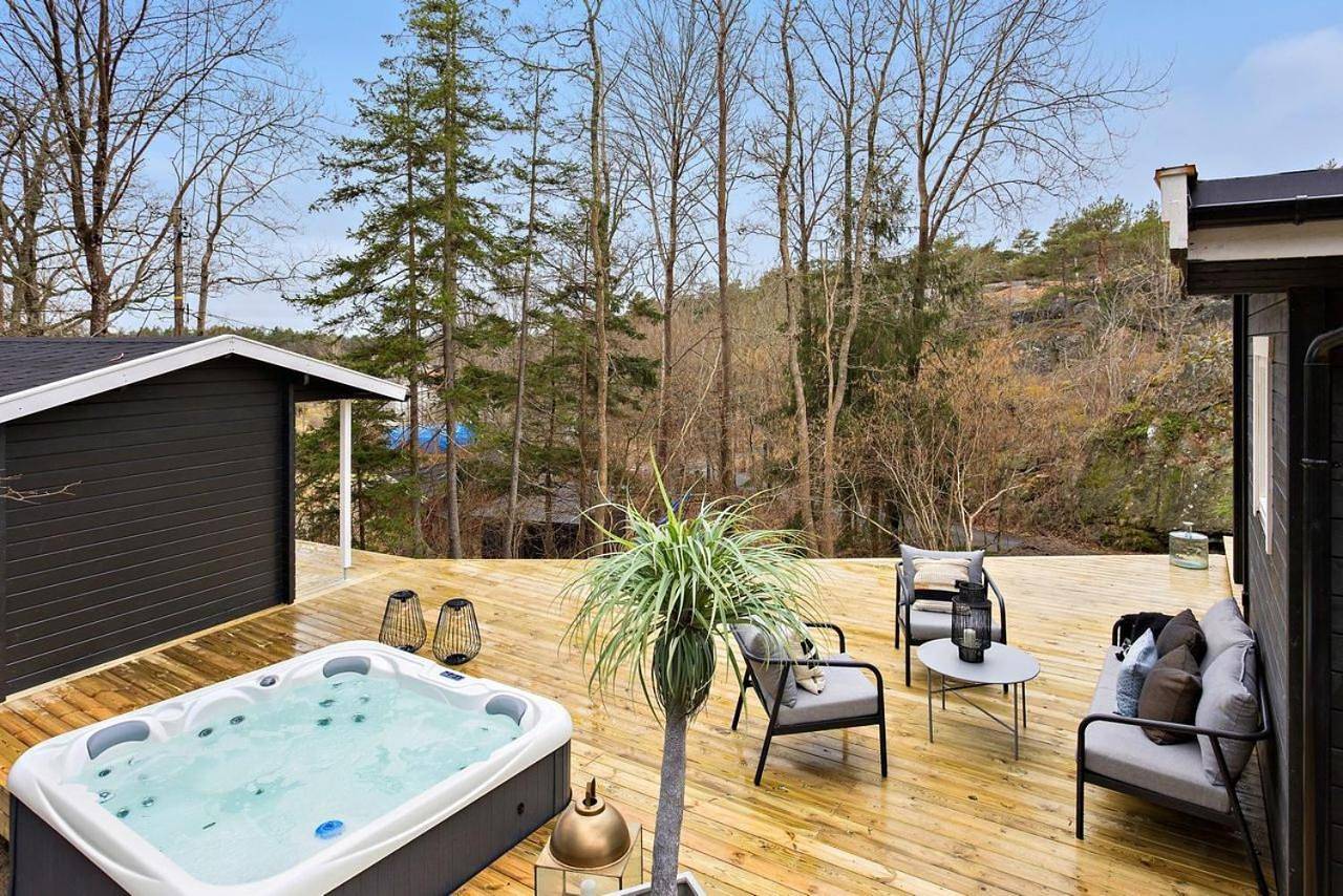 3 bedroom Cabin, 5 min walk to the ocean, 1 hours drive from Oslo in Slevik, Fredrikstad