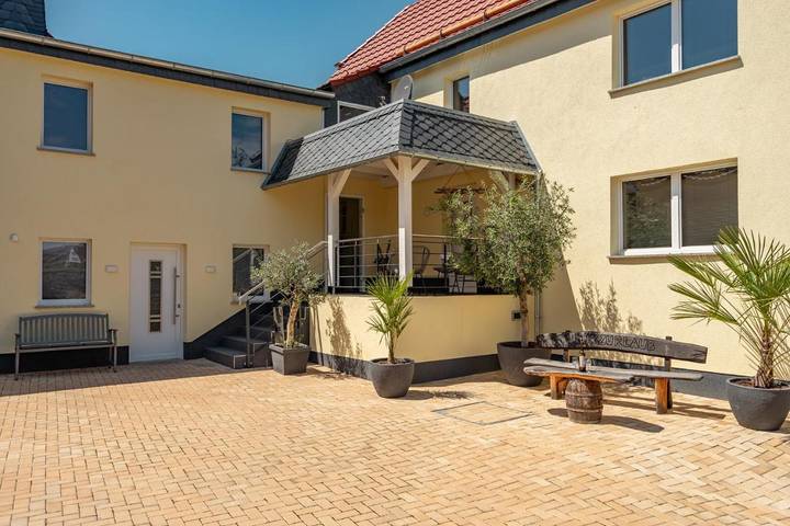 Ferienwohnung für 4 Personen, mit Whirlpool und Terrasse sowie Garten und Pool in Freyburg (Unstrut) - 4