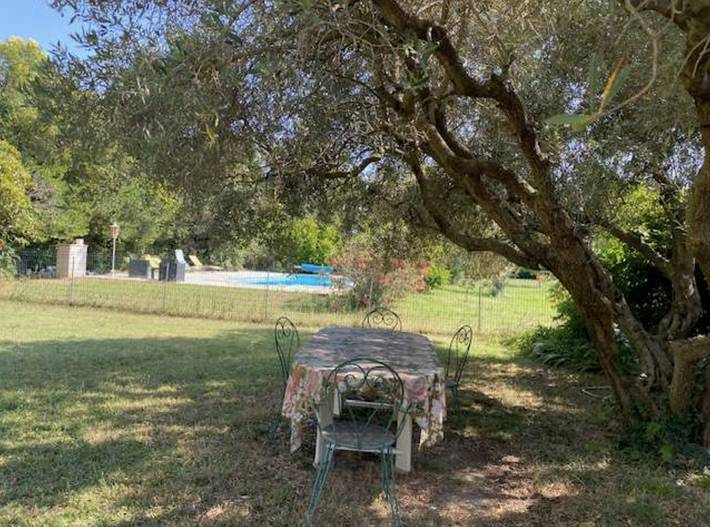 Location de vacances pour 8 personnes, avec terrasse et jardin, animaux acceptés à Graveson - 3