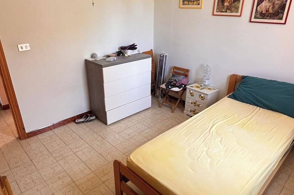 Appartamento intero, Terrazzo e cortile privato in Montepaone Lido, Montepaone