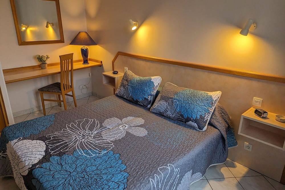 Acogedor alojamiento con terraza, a 100m del spa y casino, con Wi-Fi y parking privado in Bourbonne-les-Bains, Alto Marne