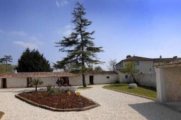 Gîte pour 2 personnes, avec jardin et terrasse à Échillais